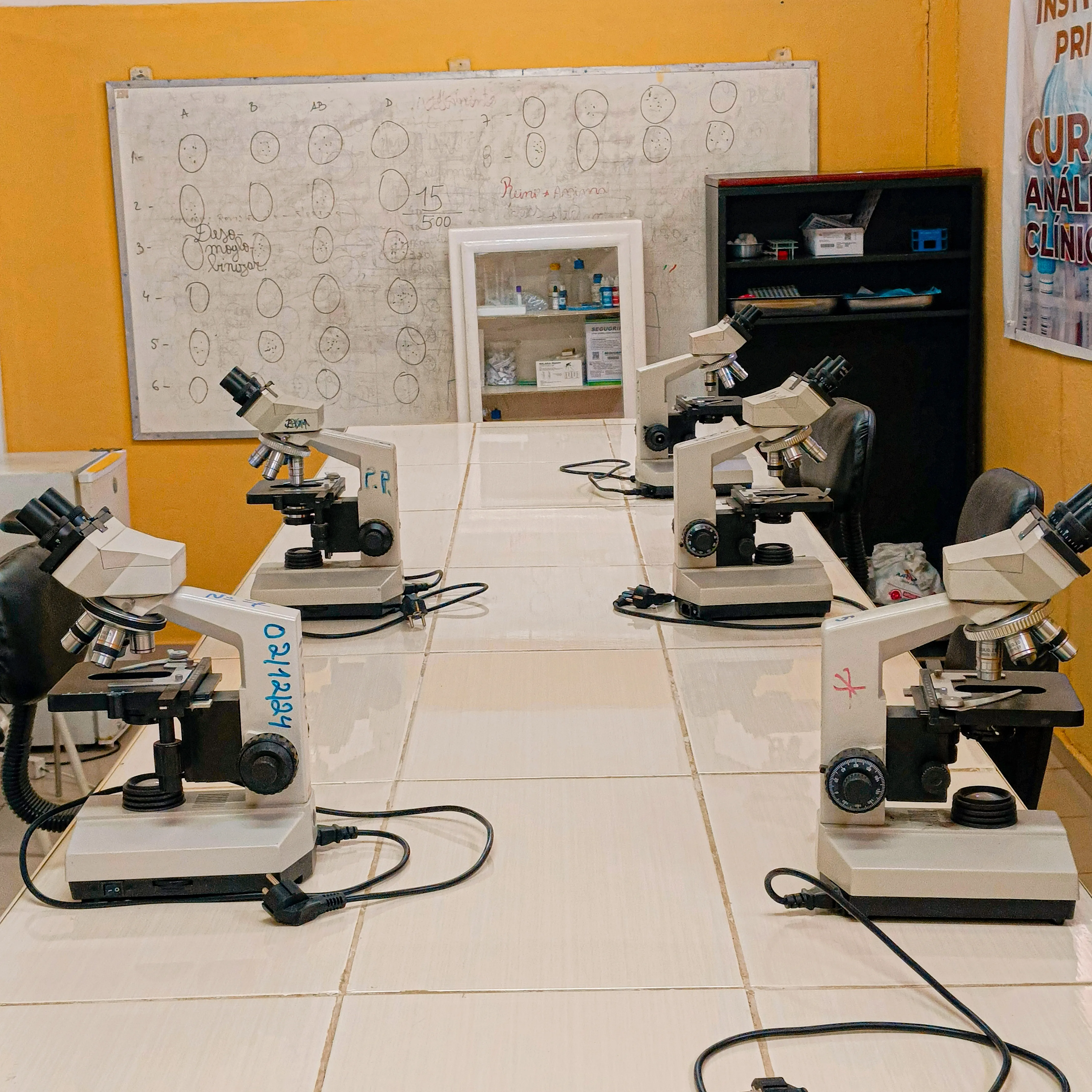 Laboratório de análises clínicas
